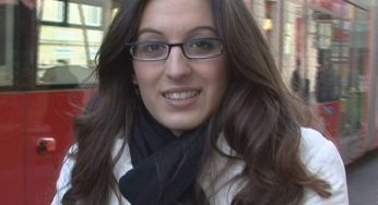 Özgüvensiz Hatunu Domaltıp Sikiyor